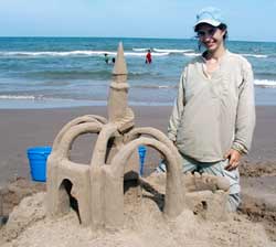 Tanja sculpts sand!